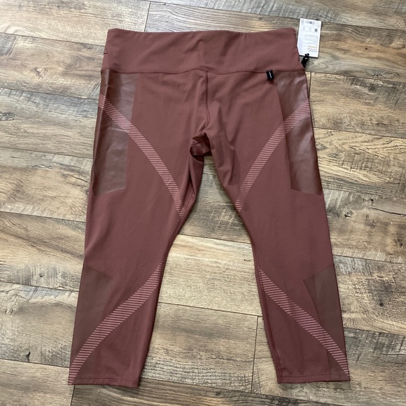 Athleta with Allyson Felix Legend 7/8 Tight - Picture 1 of 7